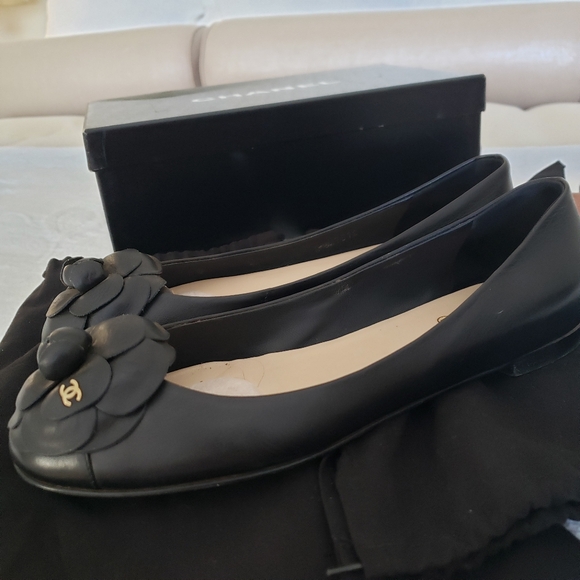 Chanel Camellia flats, size 38.5, black - Picture 6 of 14